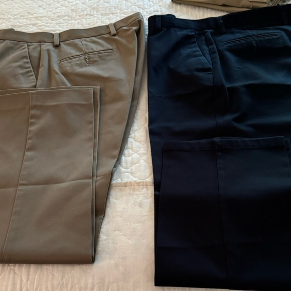 BOGO taupe & black plain front DOCKERS - Picture 1 of 1
